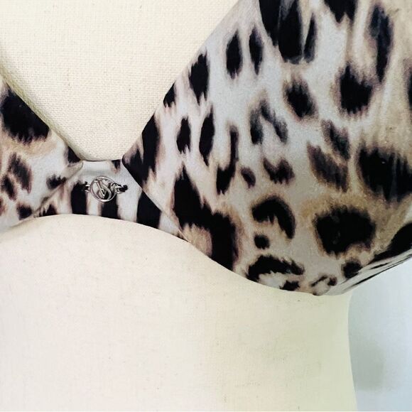 Victoria’s Secret Very Sexy Push Up Bra 32D Leopard - Picture 2 of 4